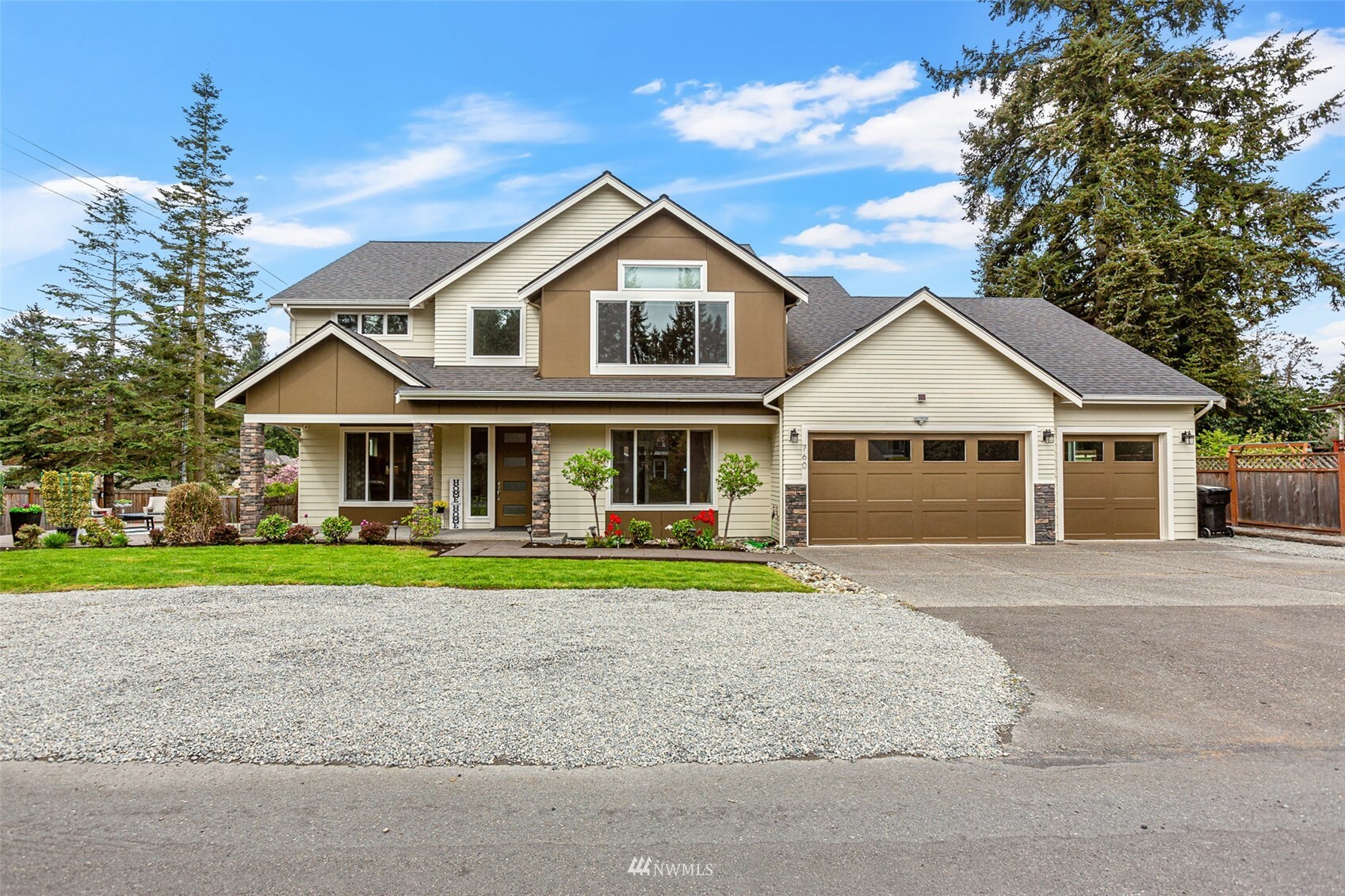 Property Photo:  760 N 165th Street  WA 98133 