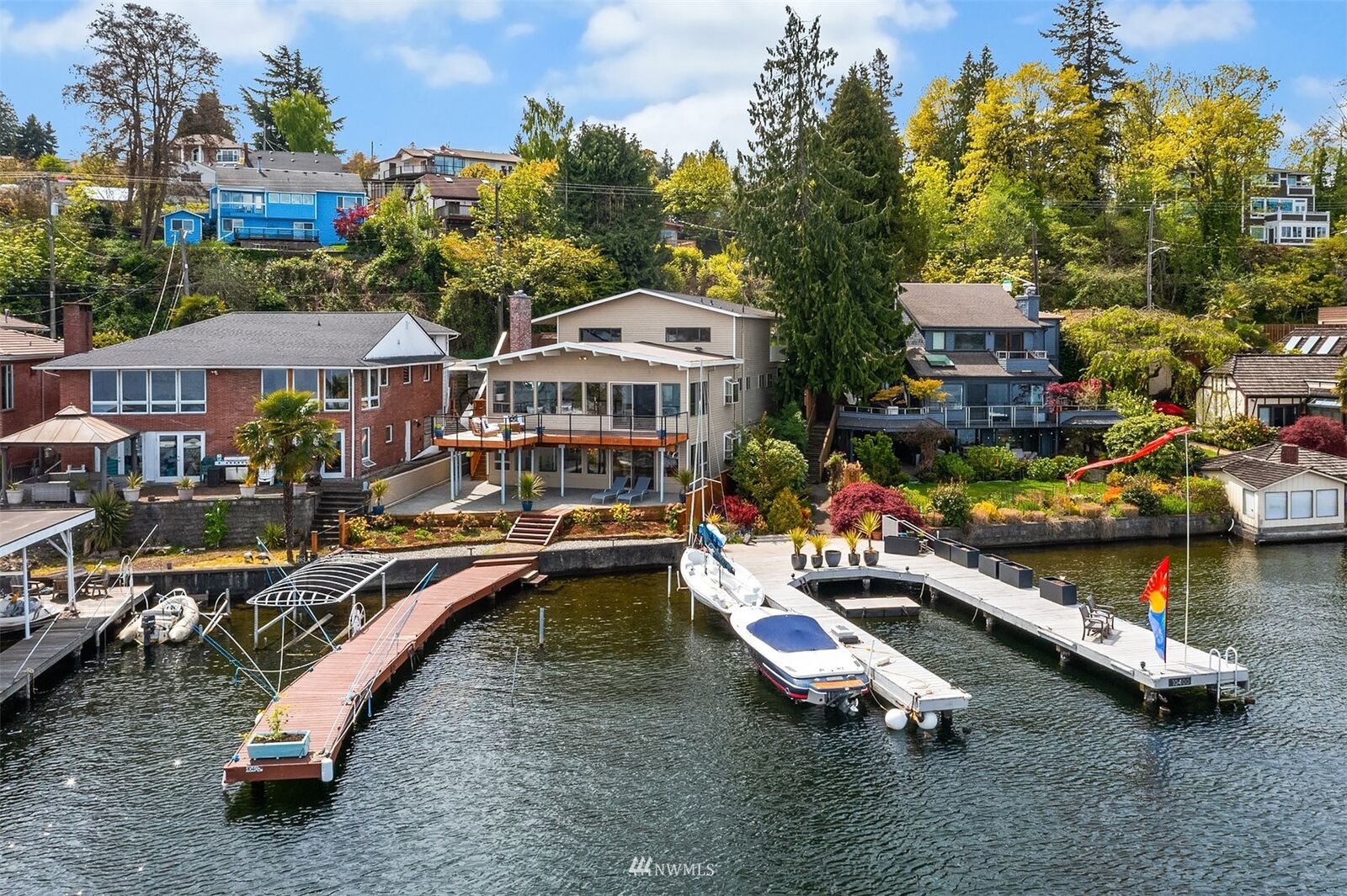 Property Photo:  10402  Rainier Avenue S  WA 98178 