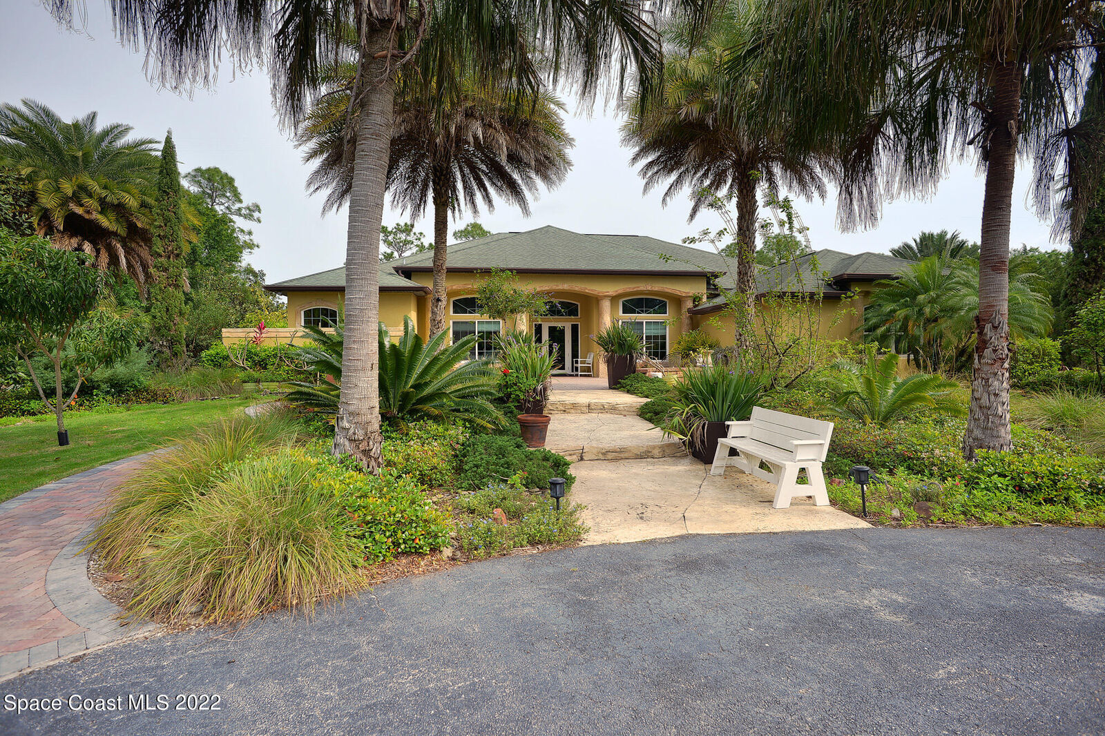 Property Photo: 2739 Harlock Road FL 32934