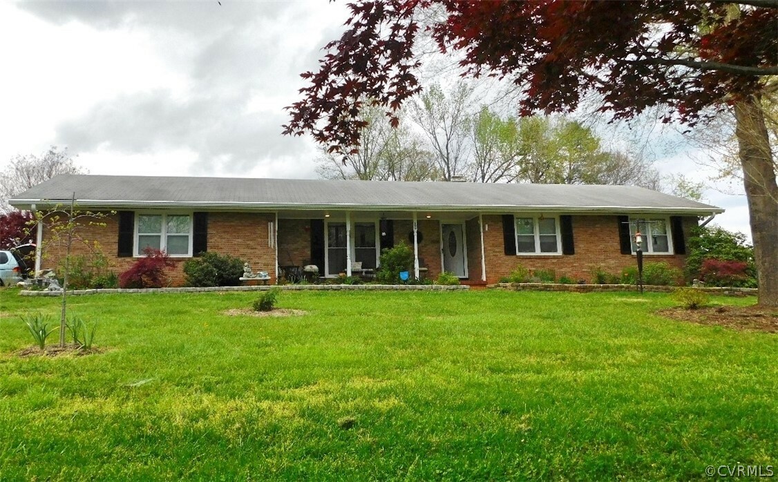 Property Photo:  200 Northview Drive  VA 23901 