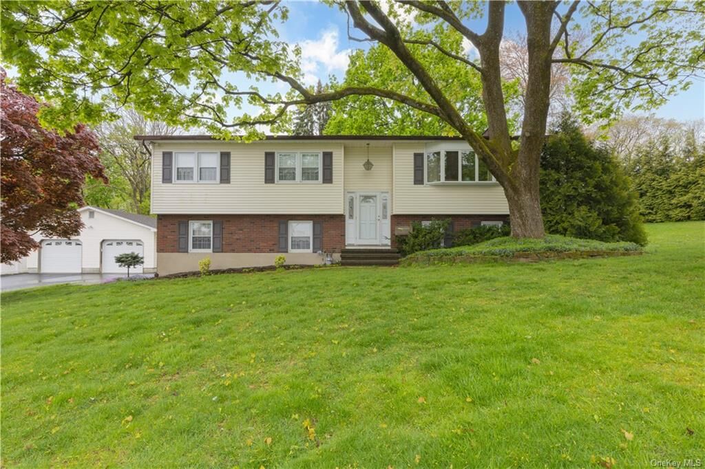 Property Photo:  54 Washburns Lane  NY 10980 