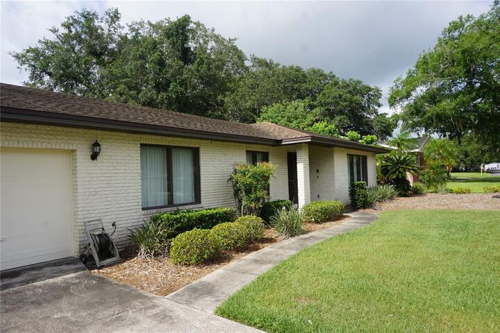 Property Photo:  1717 Inverness Drive  FL 33813 