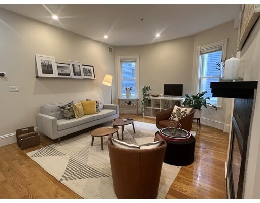 Property Photo:  371 Broadway 4B  MA 02139 