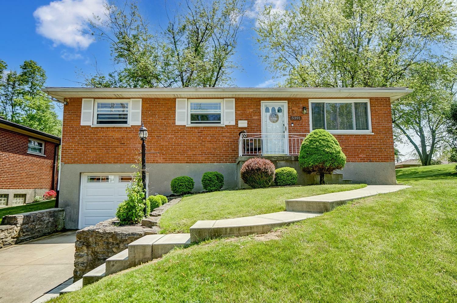Property Photo: 5391 Teaberry Ct OH 45238