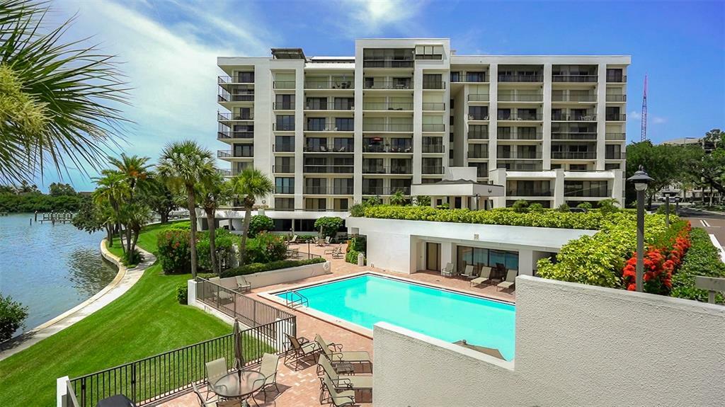 Property Photo: 8 Belleview Boulevard 208 FL 33756