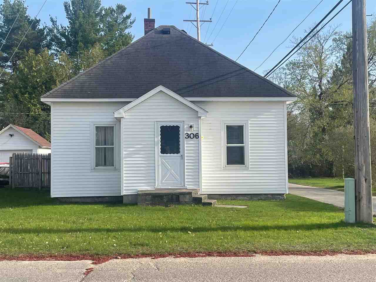 Property Photo: 306 Nicholls MI 49727