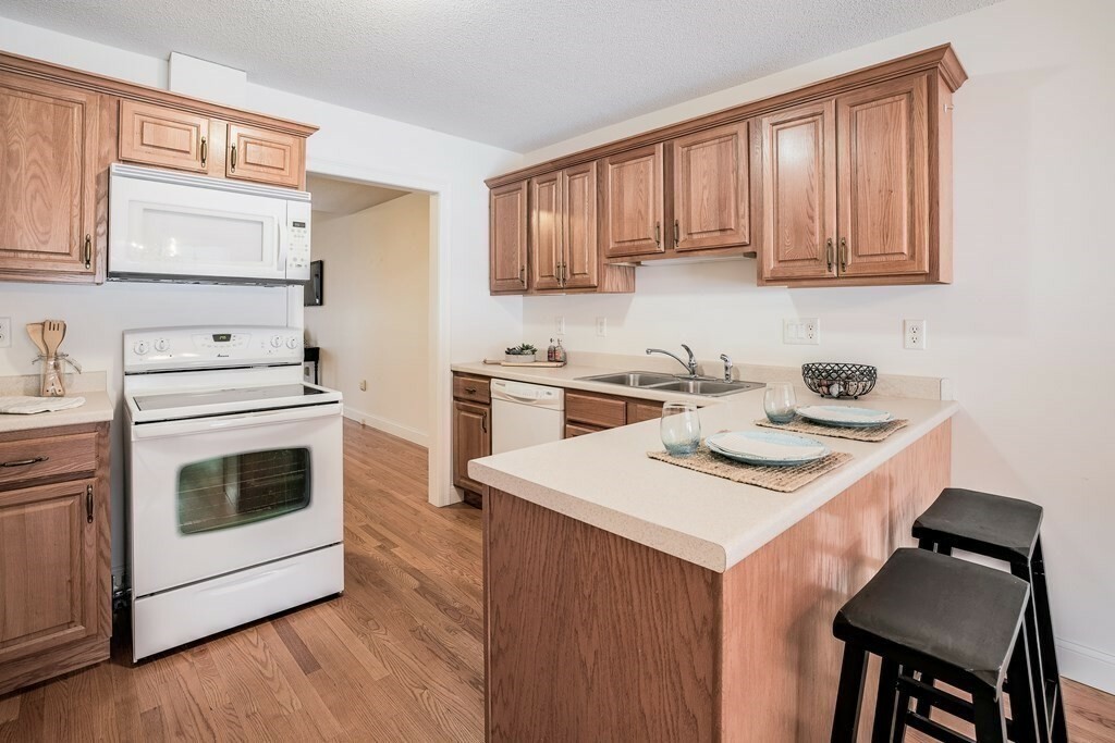 Property Photo: 23 Lodge Ln 23 MA 01095