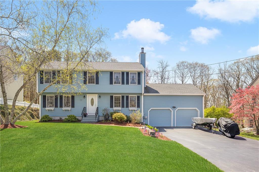 Property Photo: 7 Oakledge Rd RI 02864