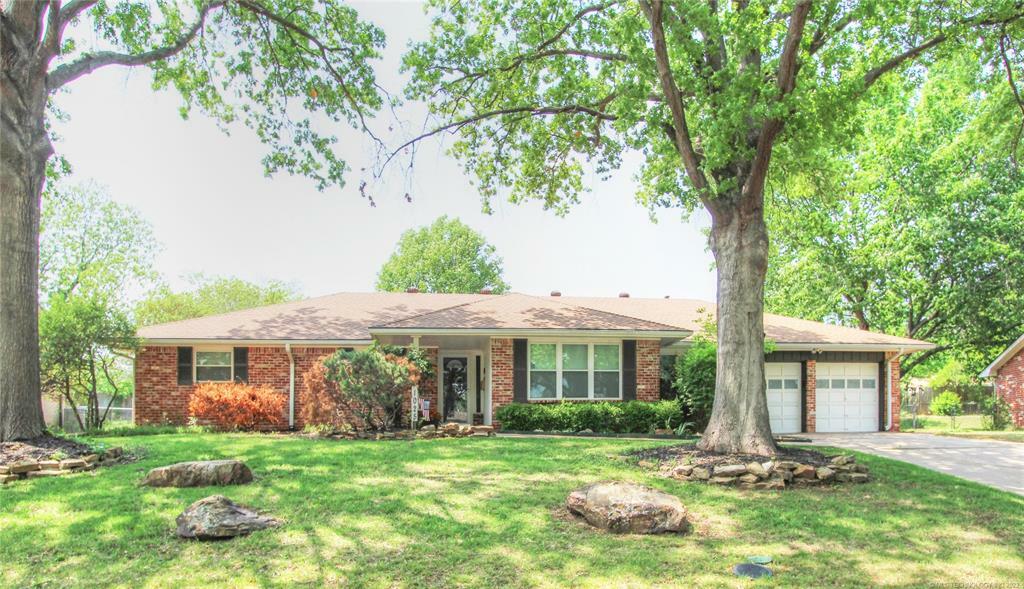 Property Photo:  1025 Meadow Drive  OK 74006 