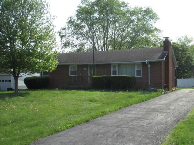 Property Photo:  202 Whiteheirs Street  OH 43050 