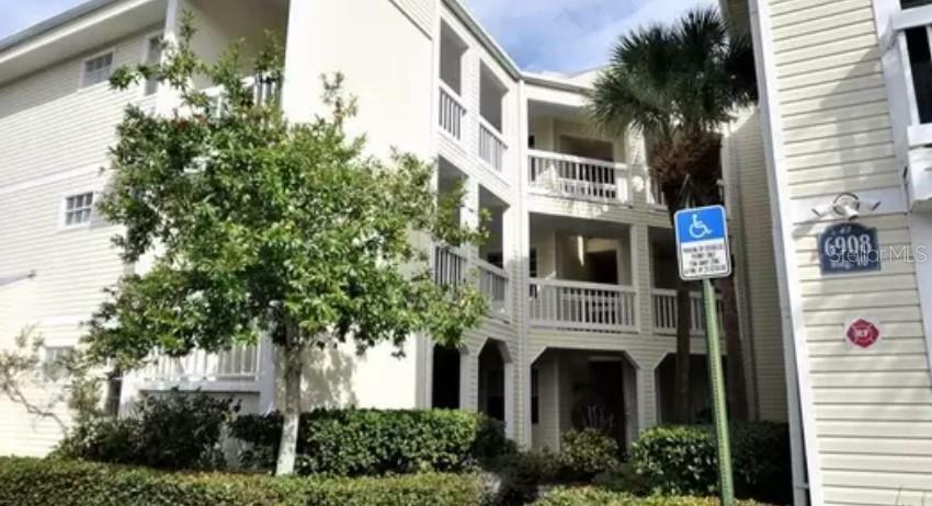 Property Photo: 6908 Stones Throw Circle N 10304 FL 33710