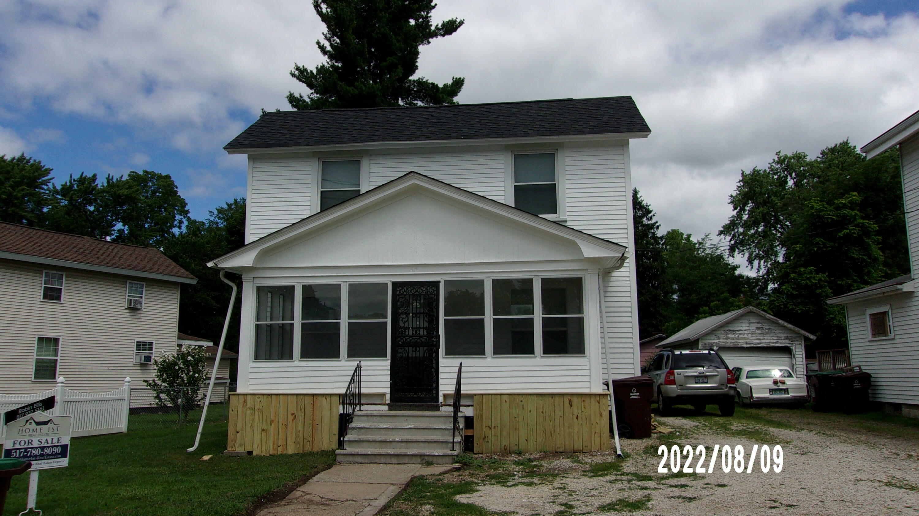 Property Photo:  312 Austin Avenue  MI 49224 