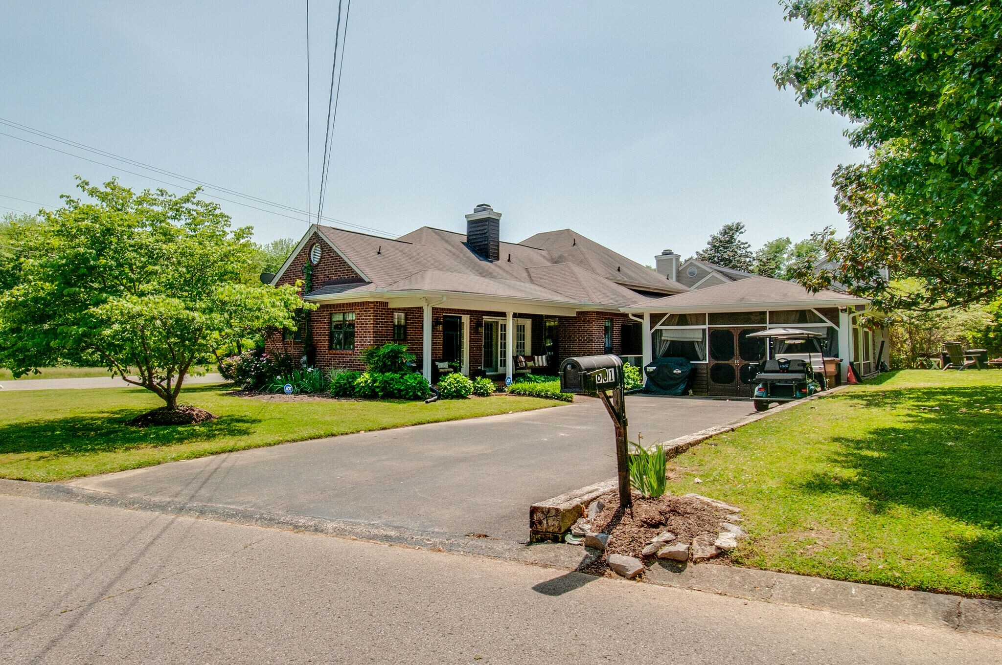 Property Photo: 5025 Darlington Dr TN 37211