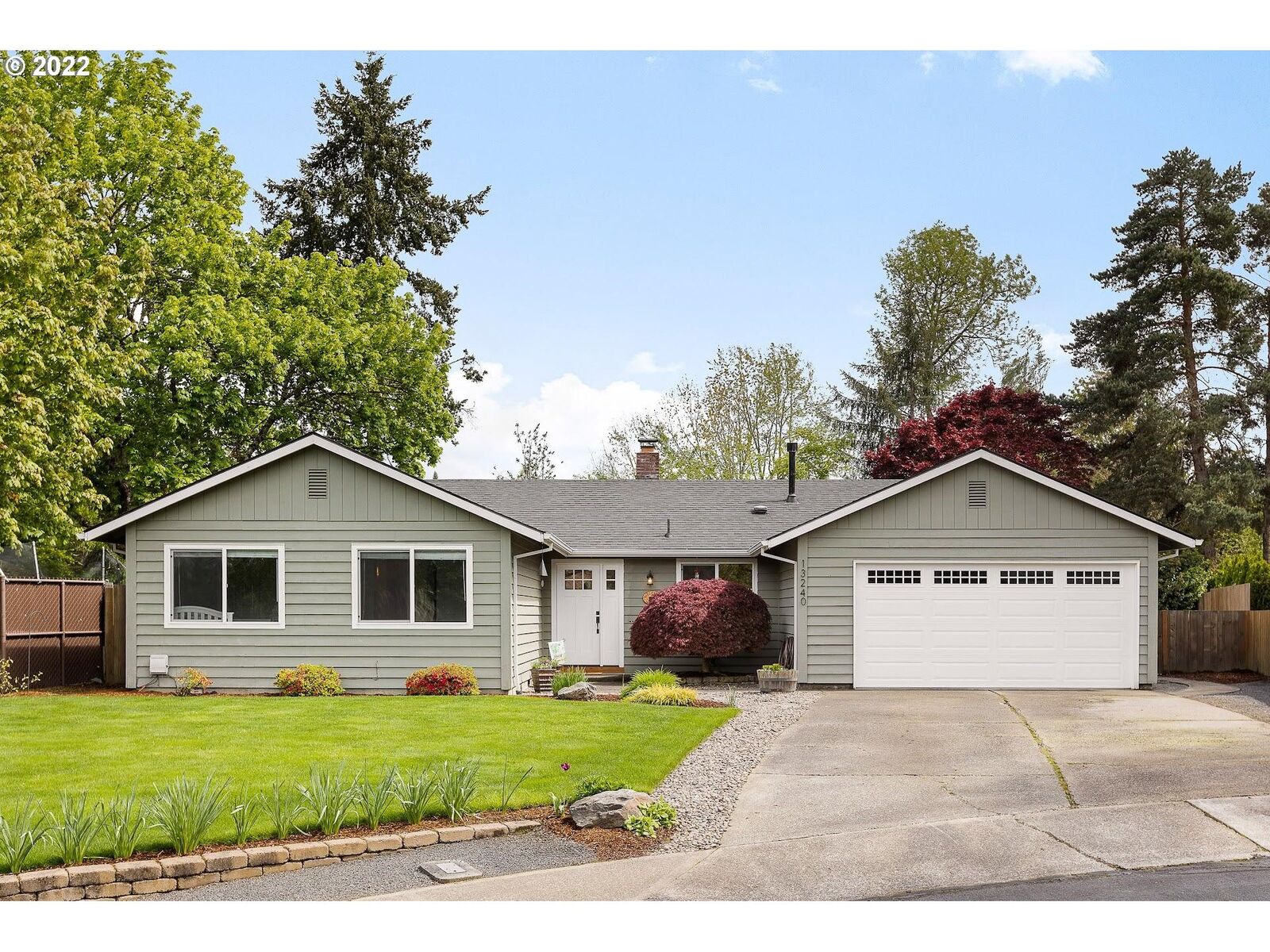 Property Photo: 13240 SW Burnham Ct OR 97223