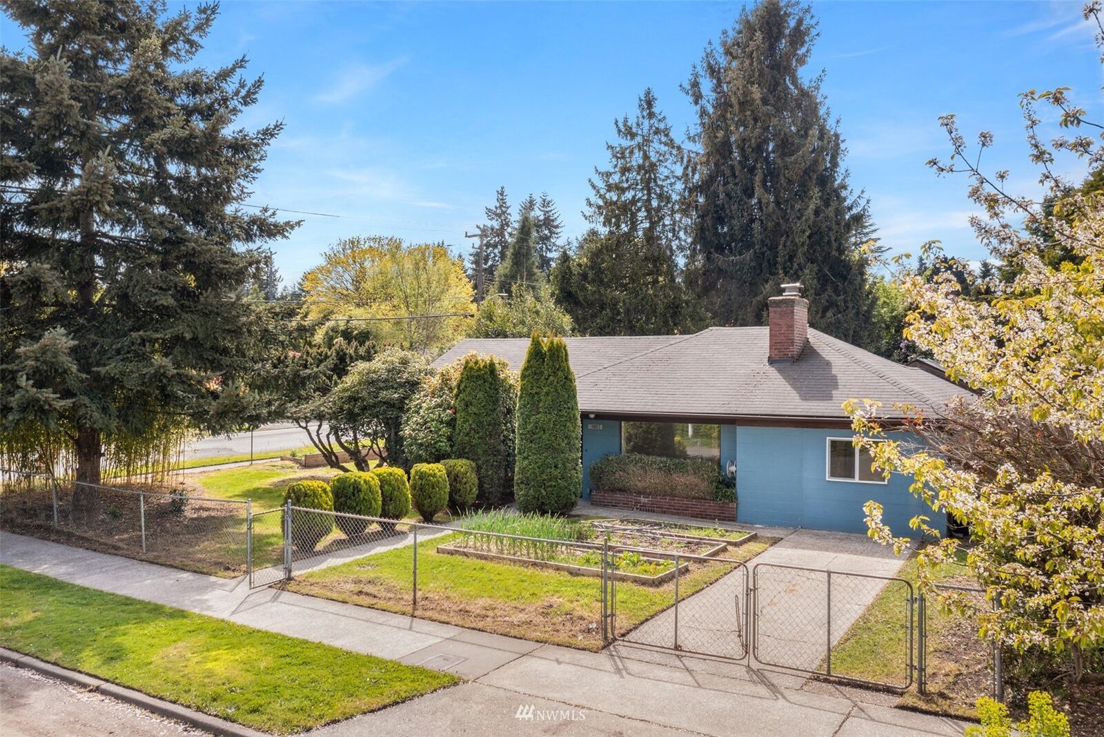 Property Photo:  10003 8th Avenue NW  WA 98177 