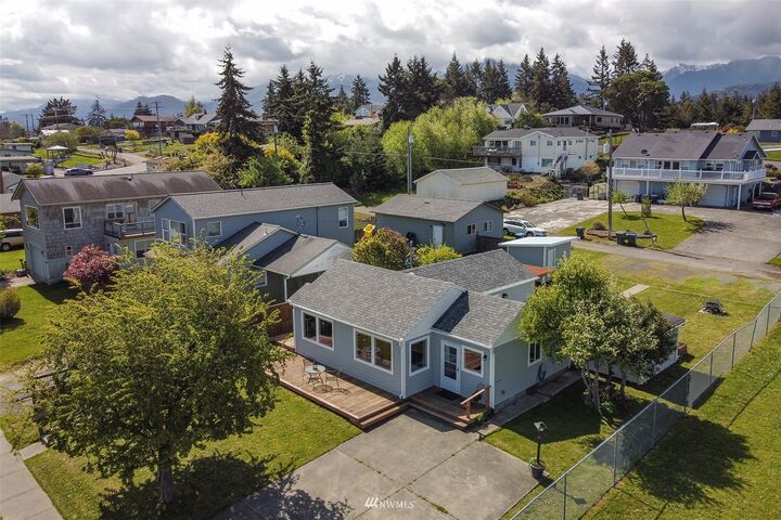 1728 W 7th Street  Port Angeles WA 98363 photo