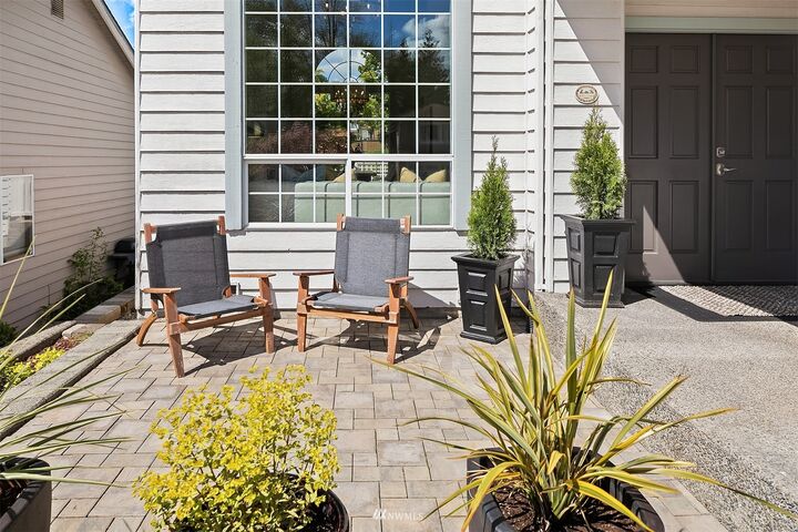 Property Photo:  918 S 32nd Street  WA 98055 