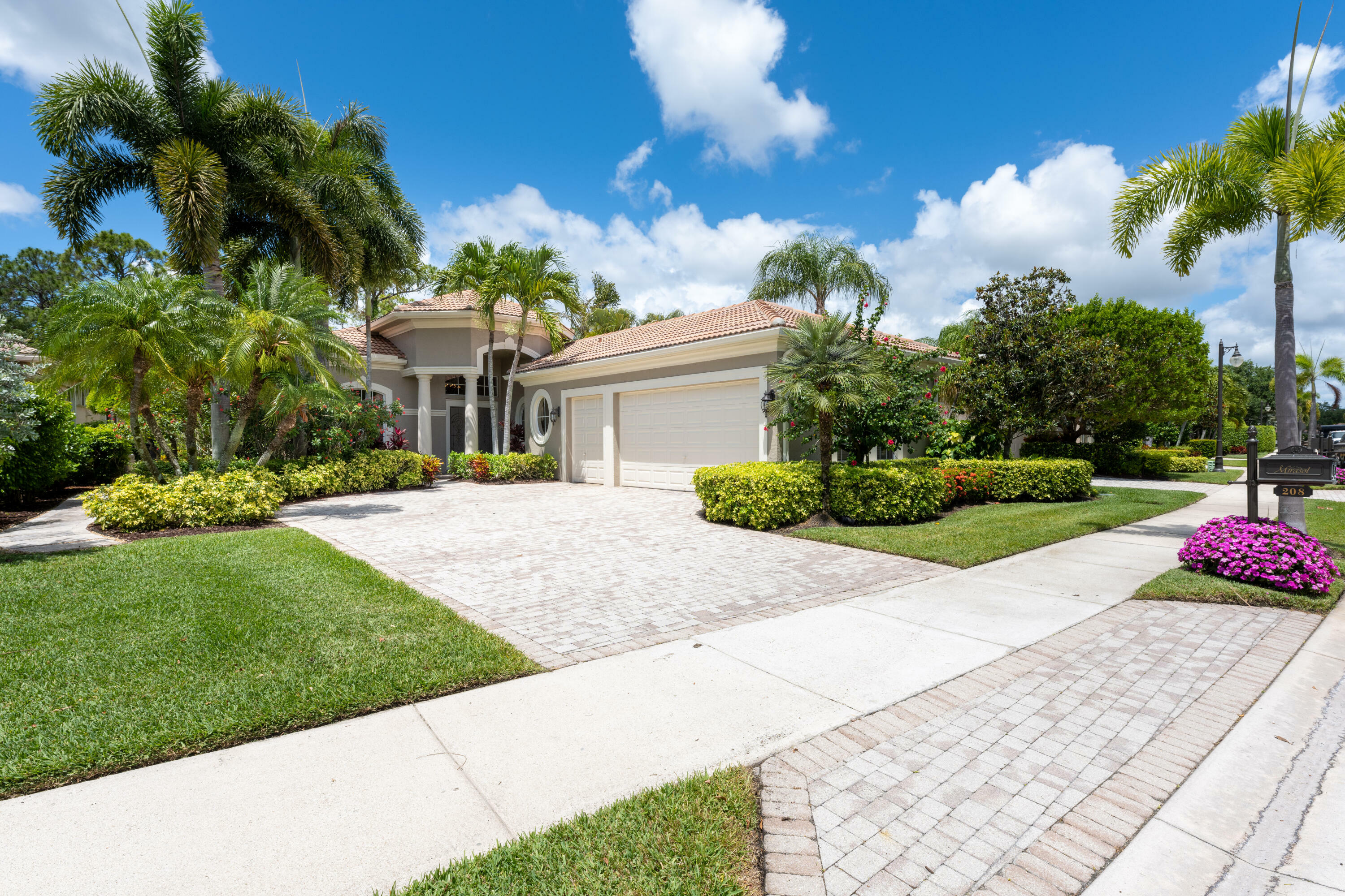 Property Photo: 208 Porto Vecchio Way FL 33418