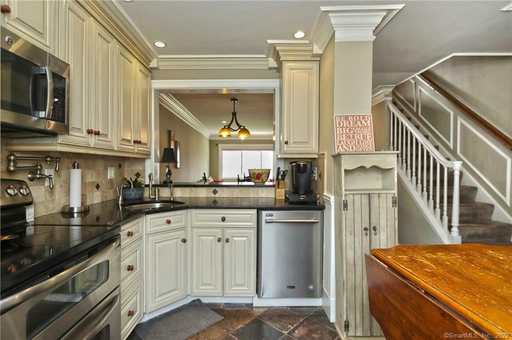Property Photo: 227 Monticello Drive 227 CT 06405
