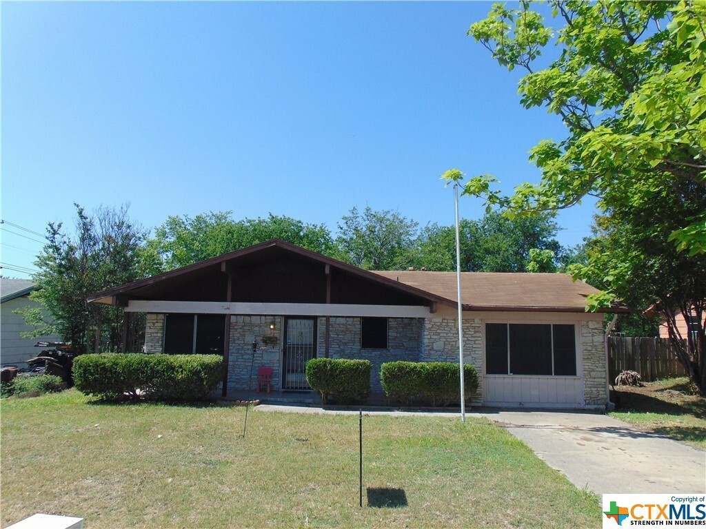 Property Photo: 1202 Stephen Street TX 76549