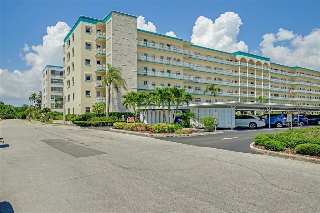 Property Photo: 2960 59th Street S 114 FL 33707