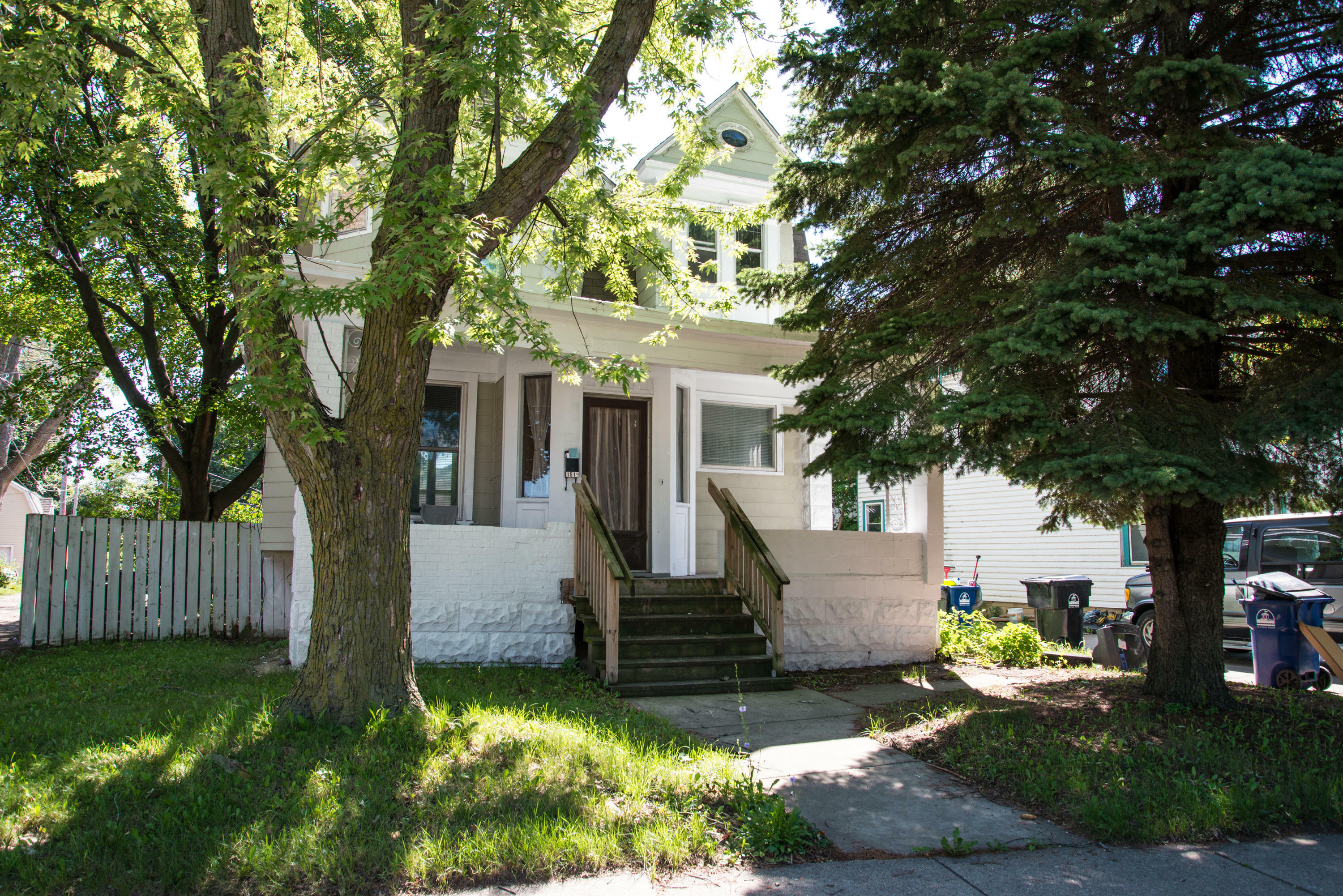 Property Photo:  1519 Taylor Ave  WI 53403 