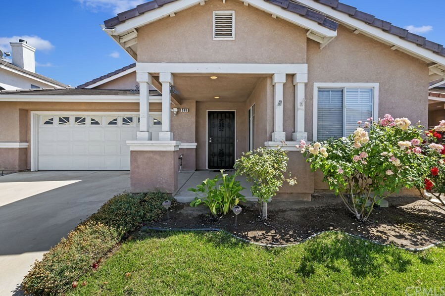 Property Photo:  590 Pointe Vista Court  CA 92881 