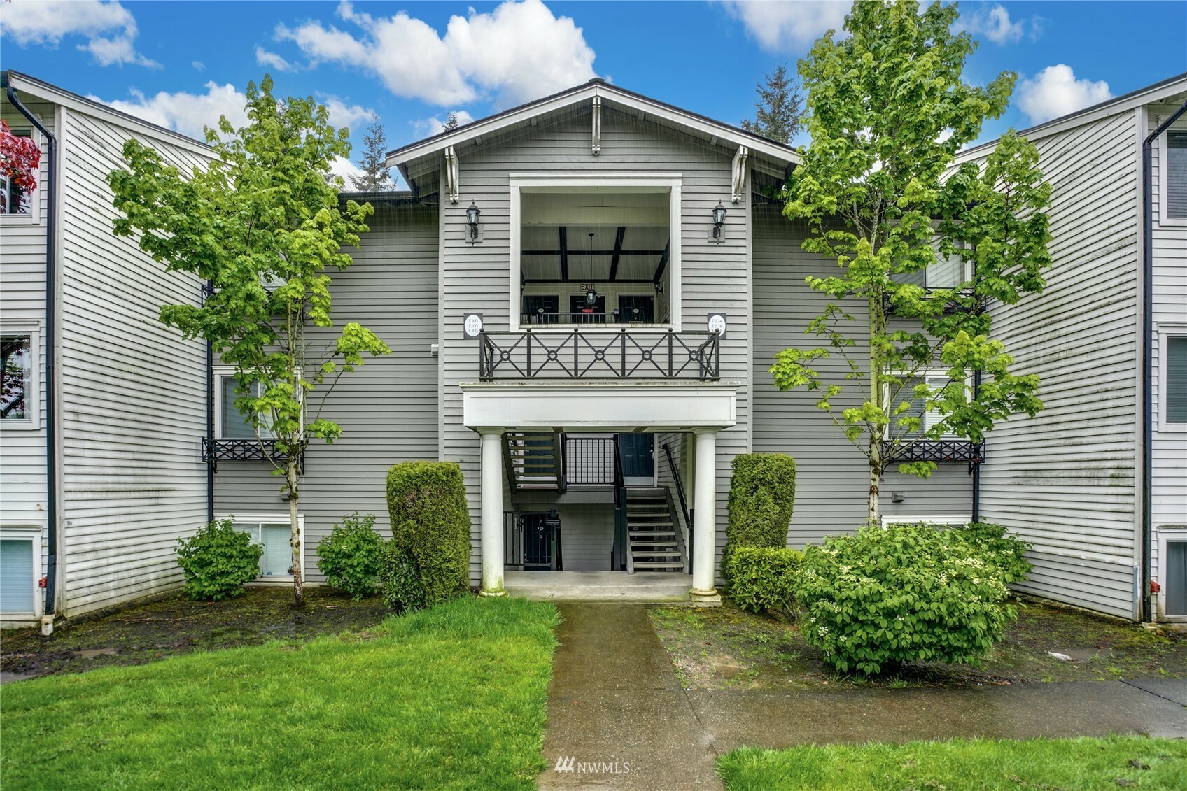 Property Photo:  15415 35th Avenue W F-203  WA 98087 