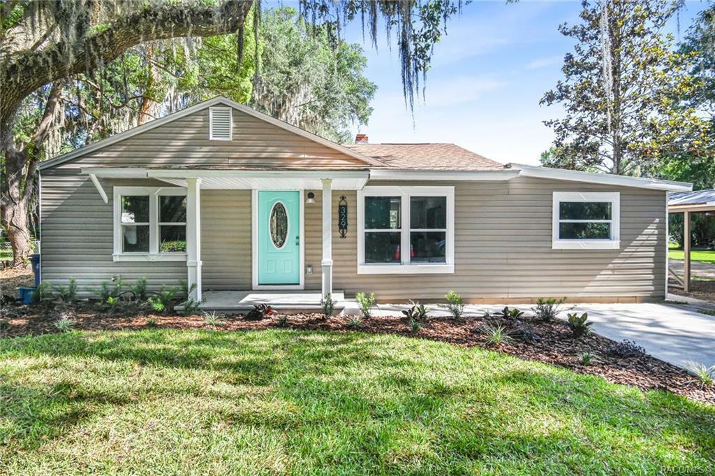 Property Photo:  329 NE 10th Street  FL 34428 