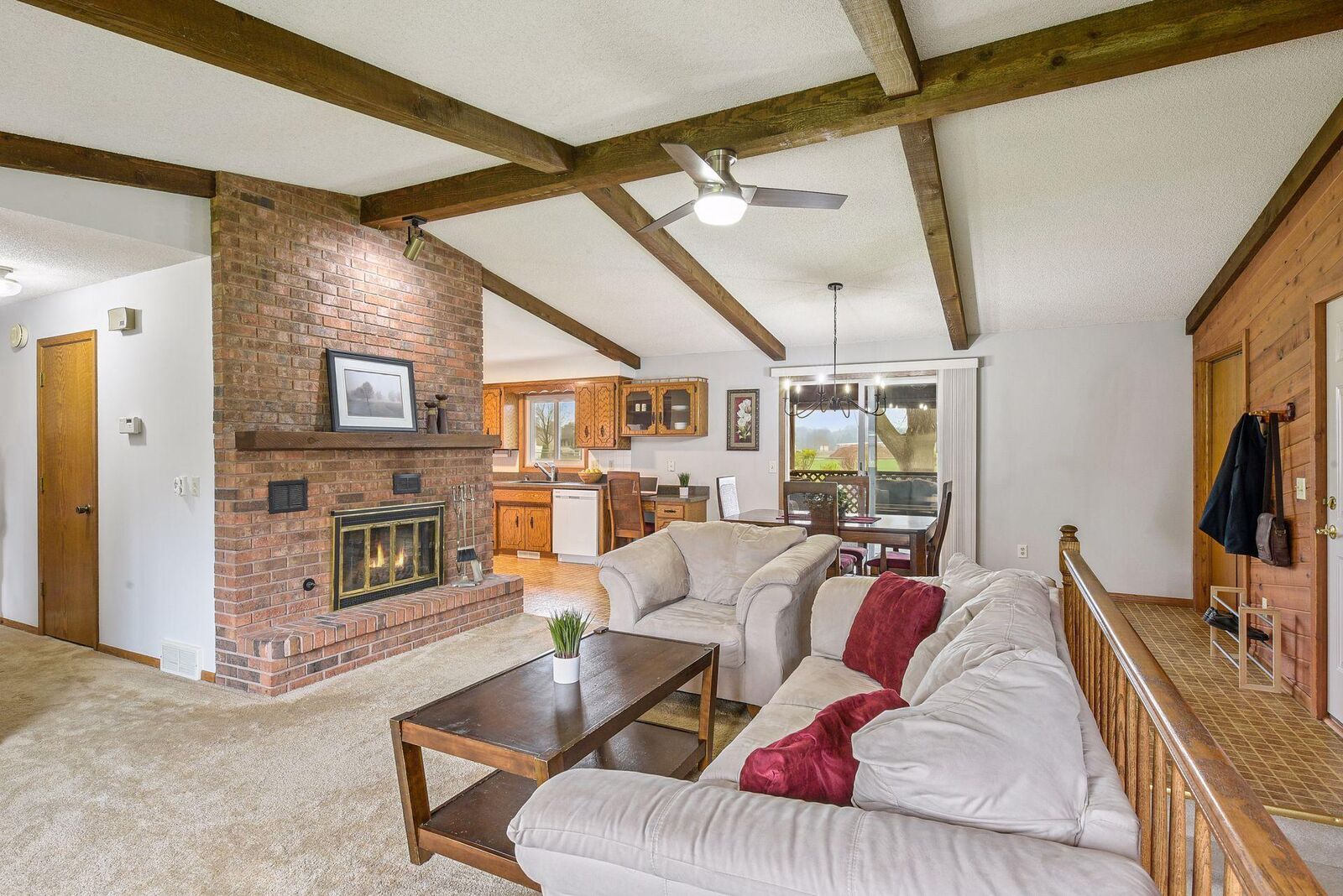 Property Photo:  1100 Pierce Street S  MN 55379 