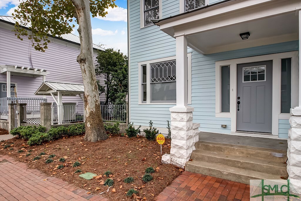 Property Photo:  307 W Henry Street A  GA 31401 