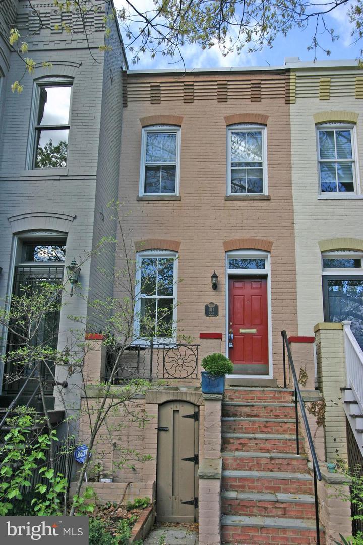311 9th Street SE  Washington DC 20003 photo