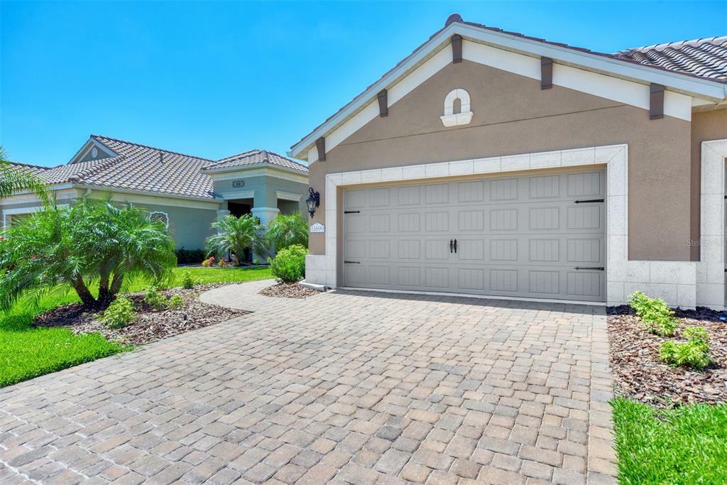 Property Photo:  11699 Okaloosa Drive  FL 34293 