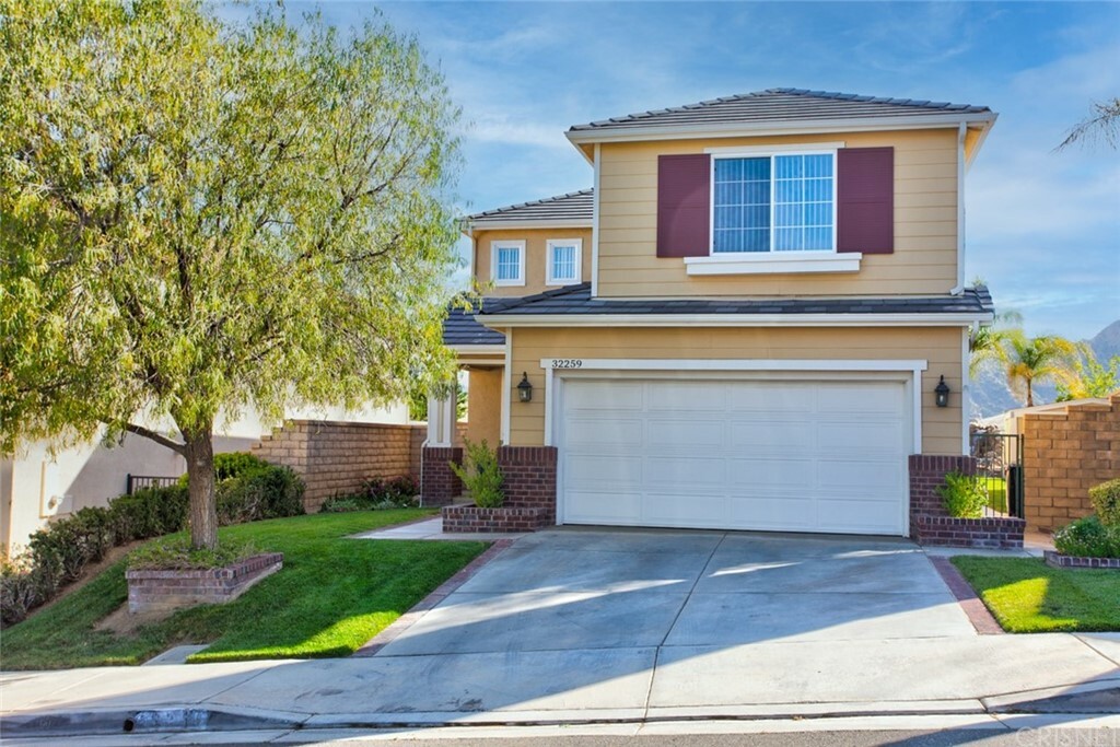 Property Photo:  32259 Big Oak Lane  CA 91384 