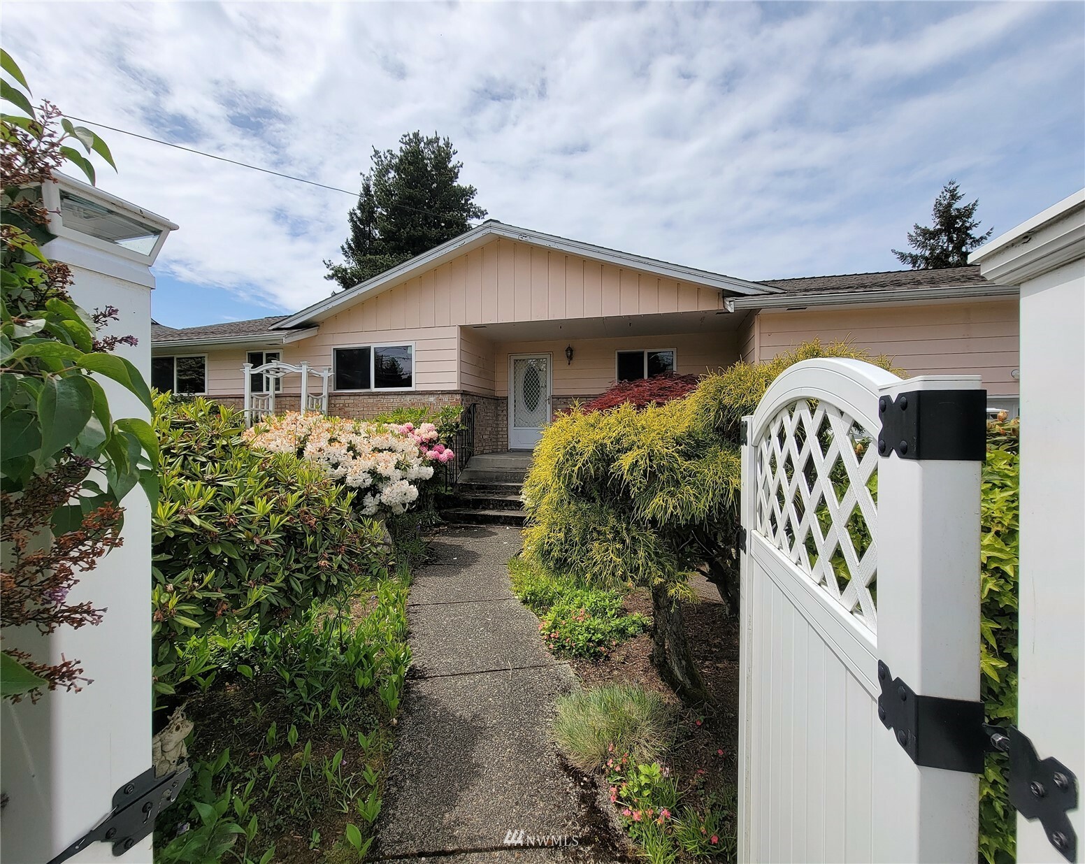 Property Photo:  1790 N Narrows Drive  WA 98406 