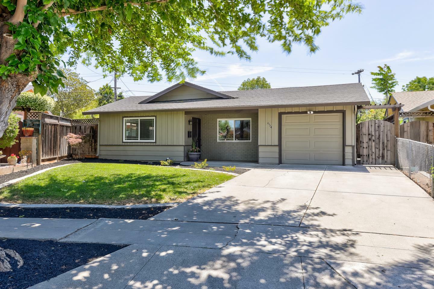 Property Photo:  654 Dakota Drive  CA 95111 