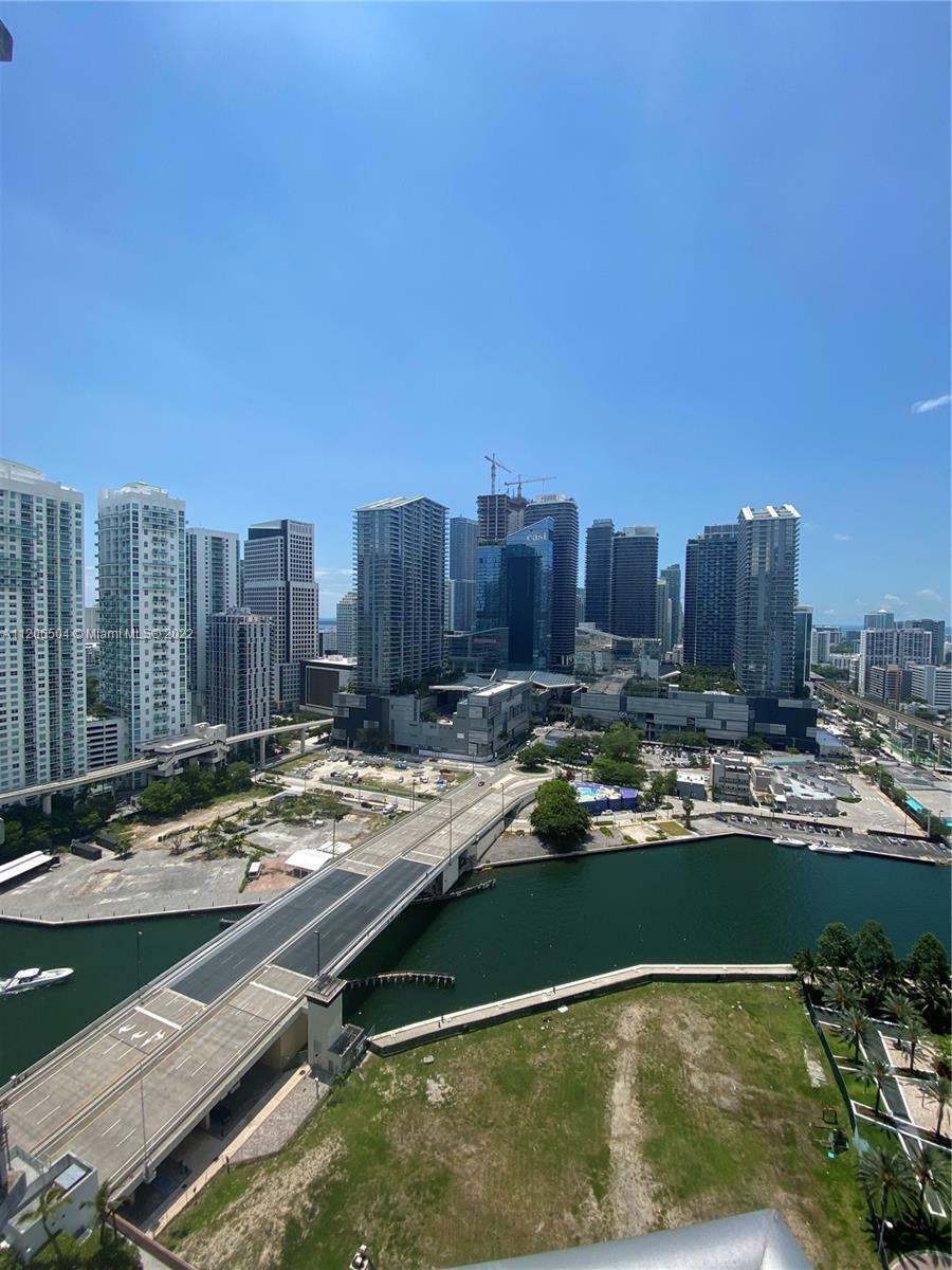 Property Photo:  350 S Miami Ave 2812  FL 33130 