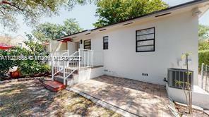 Property Photo:  3062 Mary St A  FL 33133 