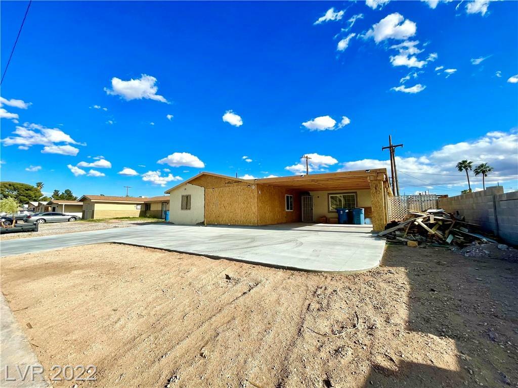 5831 Brienholt Avenue  Las Vegas NV 89122 photo