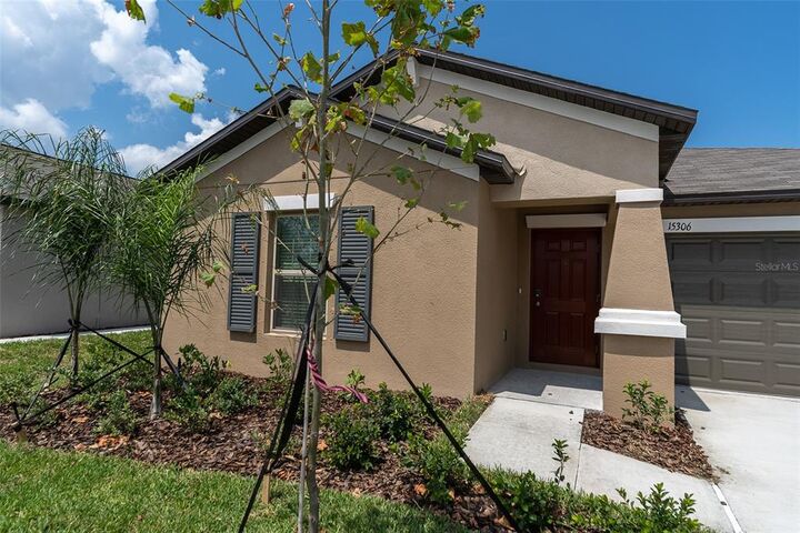Property Photo:  15306 Miller Creek Drive  FL 33573 