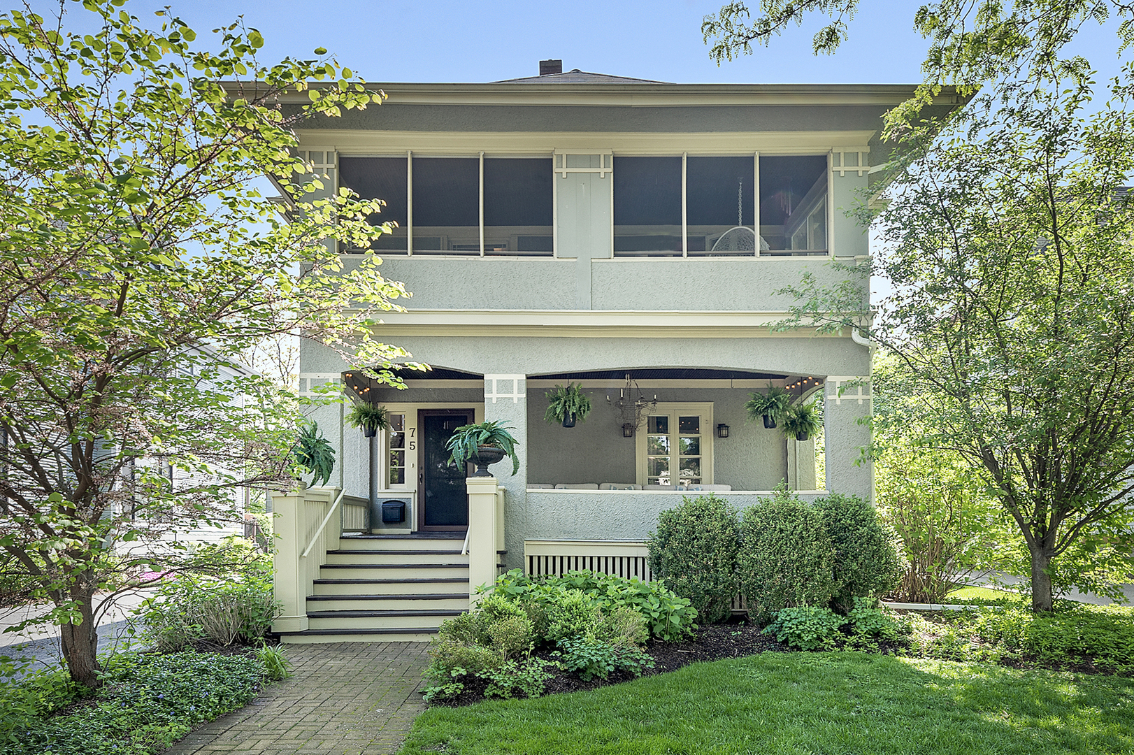 Property Photo: 75 7th Avenue IL 60525