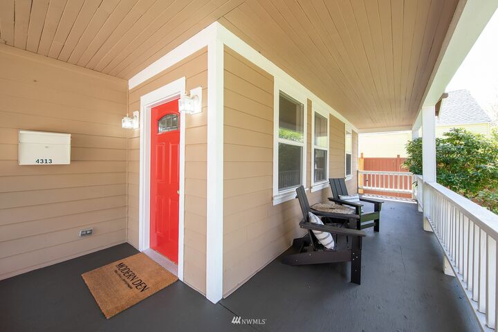 Property Photo: 4313 S Park Avenue WA 98418