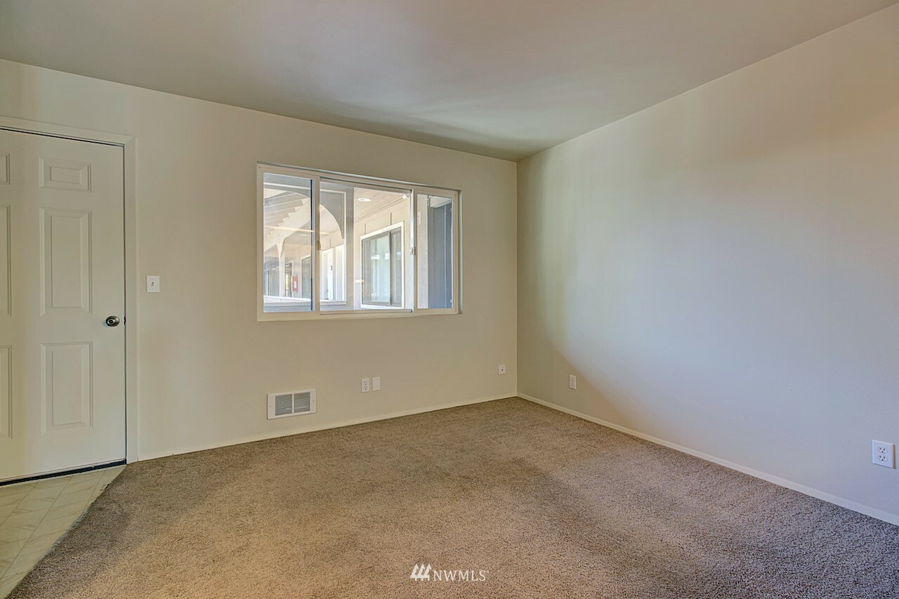 Property Photo:  250 Tucker Avenue 16  WA 98250 