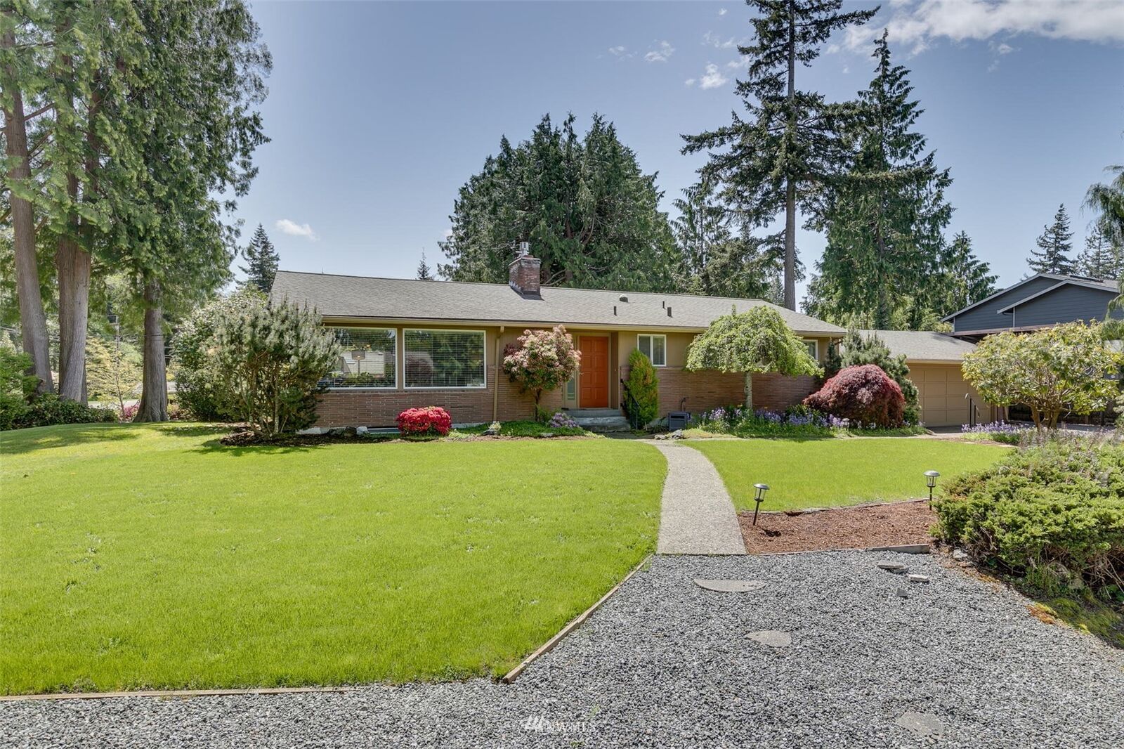 Property Photo:  8522 204th Street SW  WA 98026 
