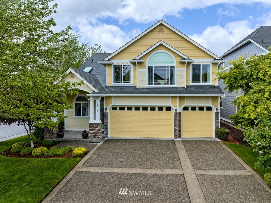 Property Photo: 11502 179th Avenue Ct E WA 98391