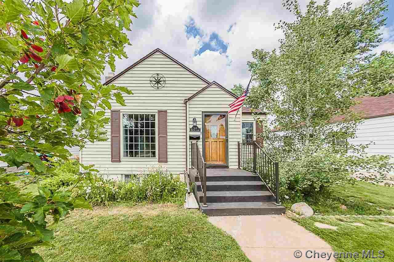 Property Photo:  314 E 2nd Ave  WY 82001 