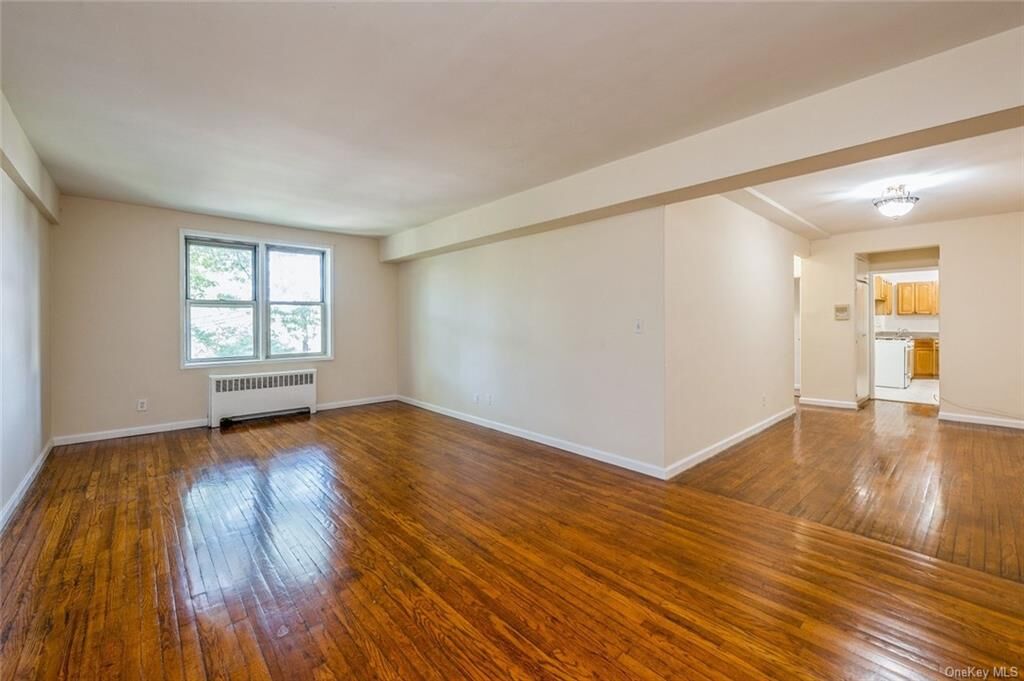 Property Photo:  1111 Midland Avenue 4J  NY 10708 