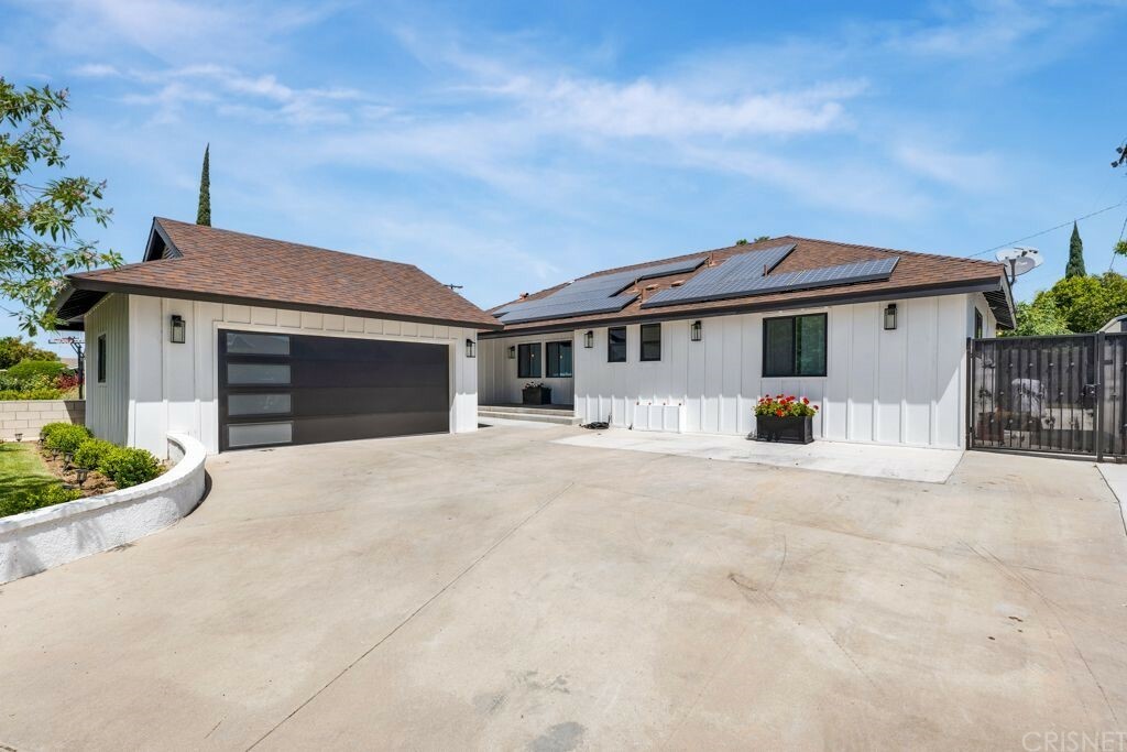 Property Photo:  18907 Knapp Street  CA 91324 