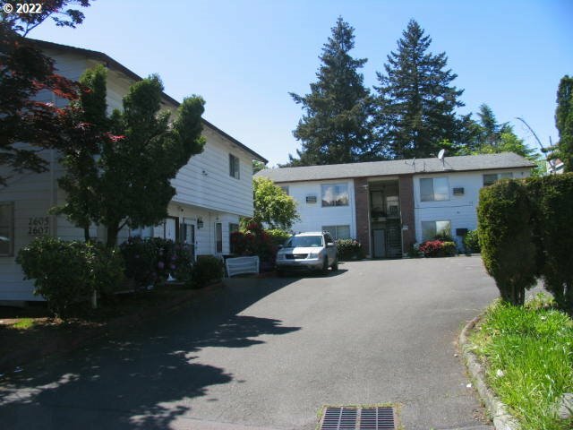 Property Photo:  2605 SE 119th Ave  OR 97266 