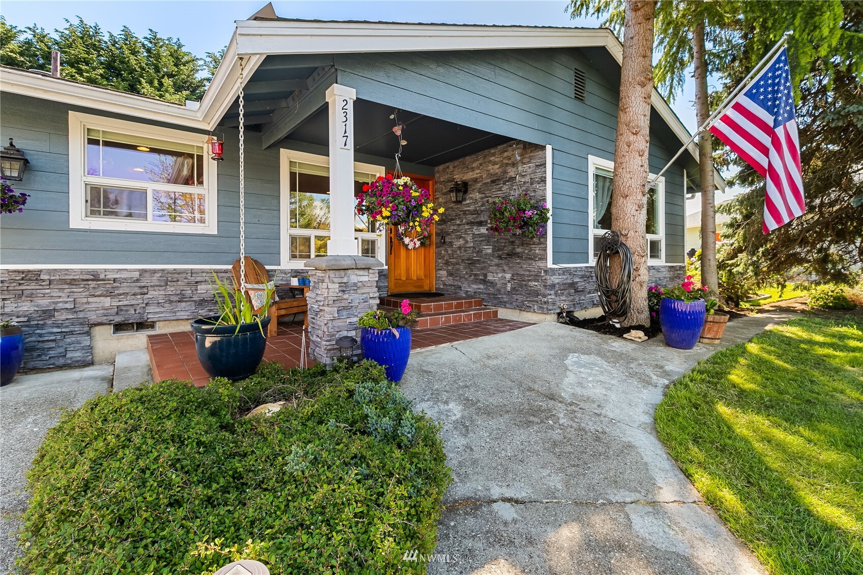 Property Photo:  2317 Monica Drive  WA 98273 